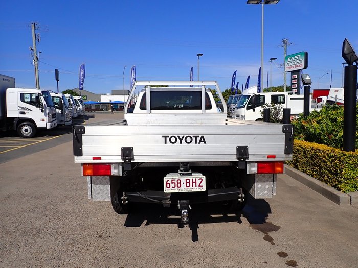 2021 TOYOTA HILUX WORKMATE WHITE