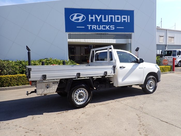 2021 TOYOTA HILUX WORKMATE WHITE