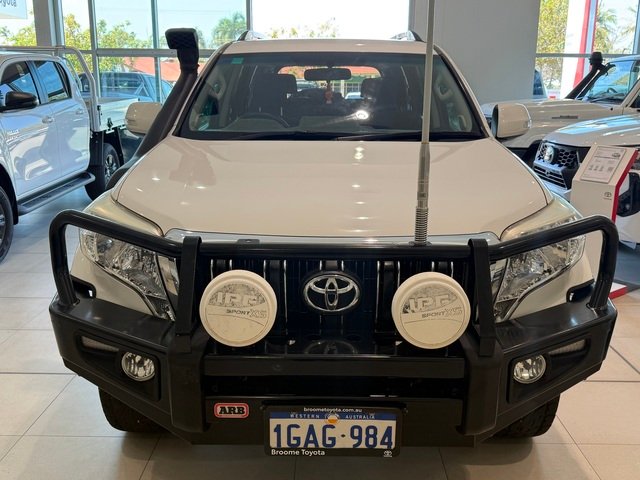 2016 TOYOTA LANDCRUISER