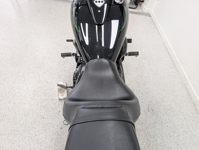 2015 Kawasaki VULCAN 900 (VN900) CLASSIC Black
