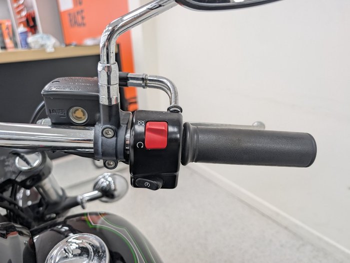 2015 Kawasaki VULCAN 900 (VN900) CLASSIC Black