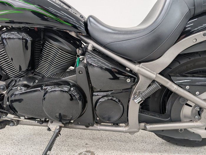 2015 Kawasaki VULCAN 900 (VN900) CLASSIC Black