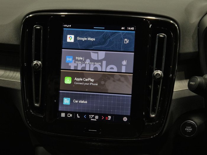 2023 Volvo XC40 Plus B4 MY23 Black Stone