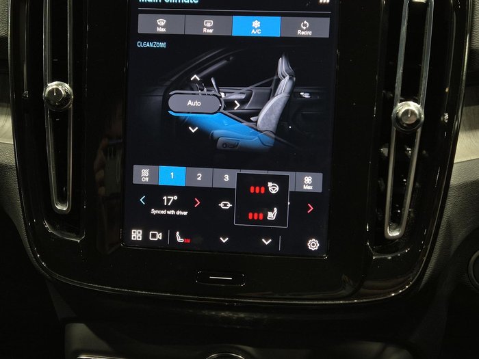 2023 Volvo XC40 Plus B4 MY23 Black Stone