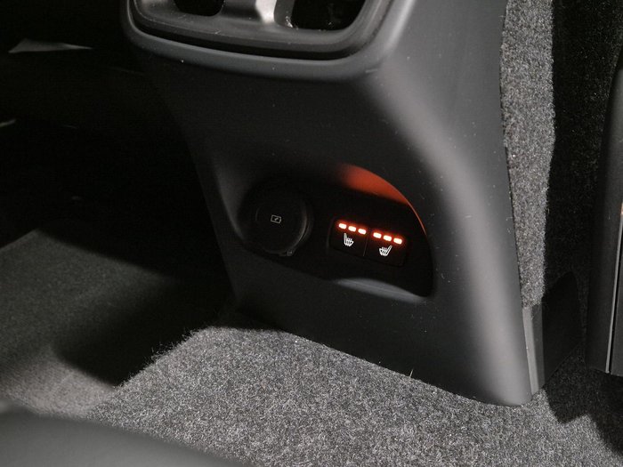 2023 Volvo XC40 Plus B4 MY23 Black Stone