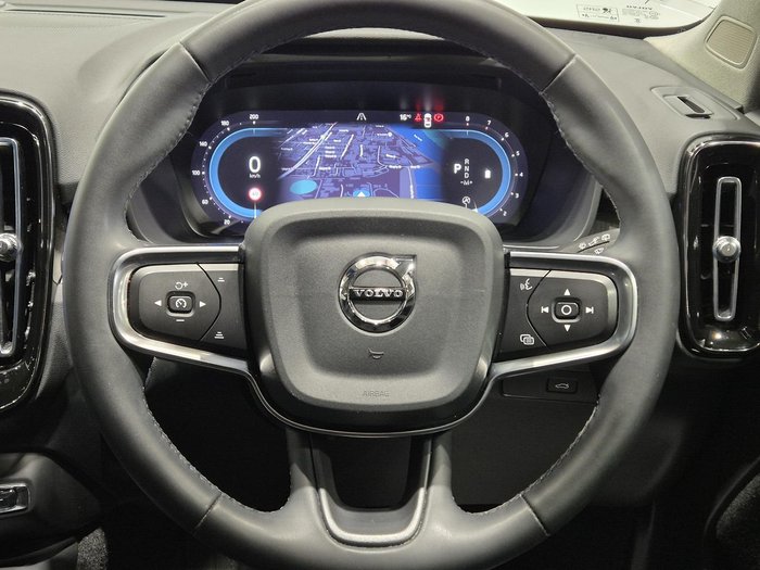 2023 Volvo XC40 Plus B4 MY23 Black Stone