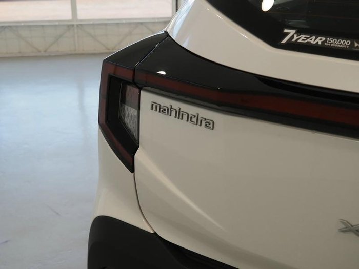 2025 Mahindra XUV3XO AX7L