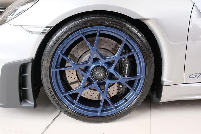 2023 Porsche 718 Cayman GT4 RS