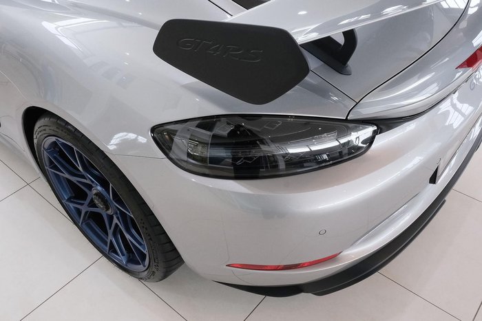 2023 Porsche 718 Cayman GT4 RS