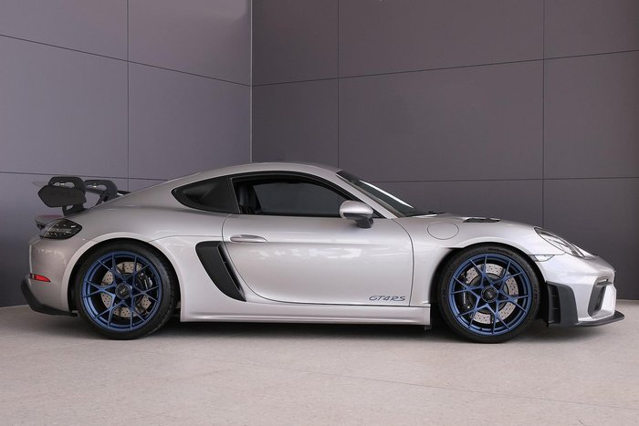 2023 Porsche 718