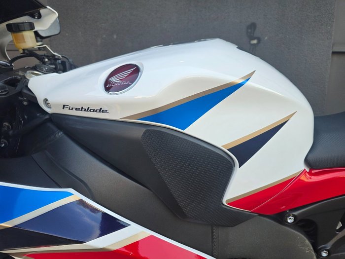 2016 Honda CBR1000RRA (FIREBLADE) ABS WHITE