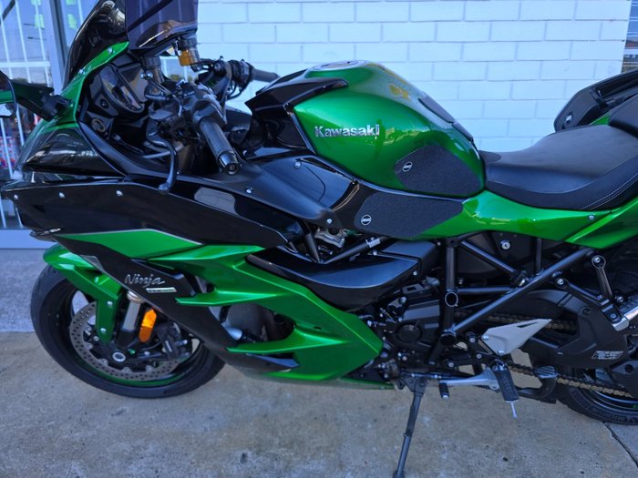 2018 Kawasaki H2 SX SE Green