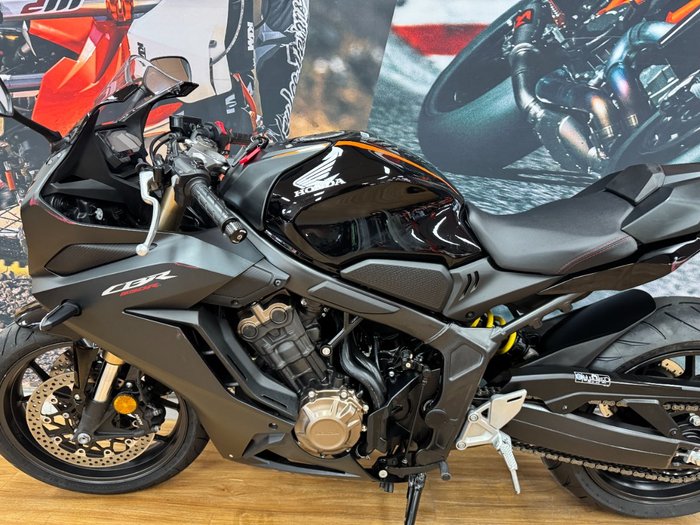 2022 Honda CBR650R BLACK