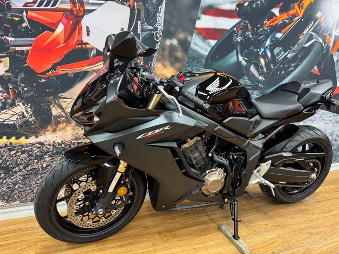 2022 Honda CBR650R BLACK