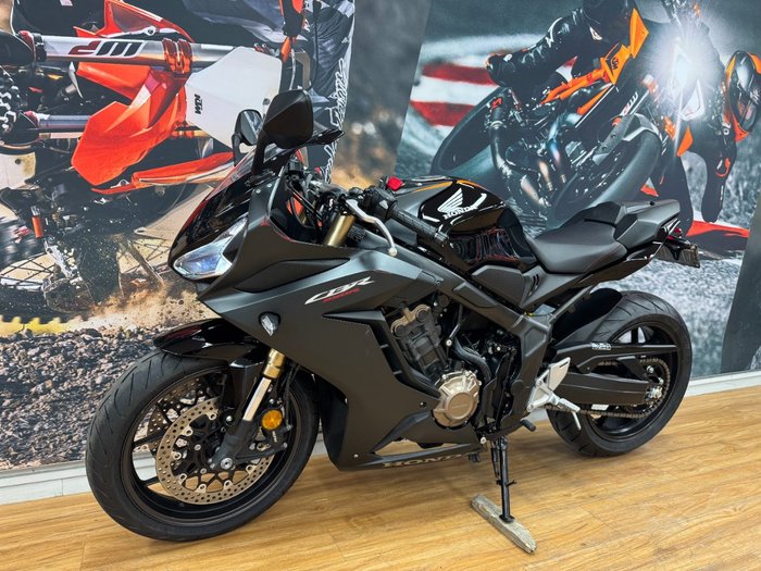 2022 Honda CBR650R BLACK