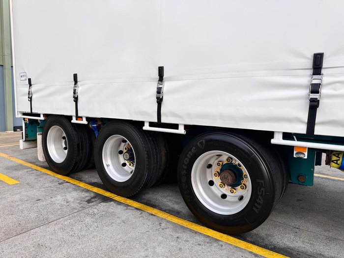 2015 Maxitrans St3 18 Pallet Drop Deck Curtain Sider, 1 X 20 Pins