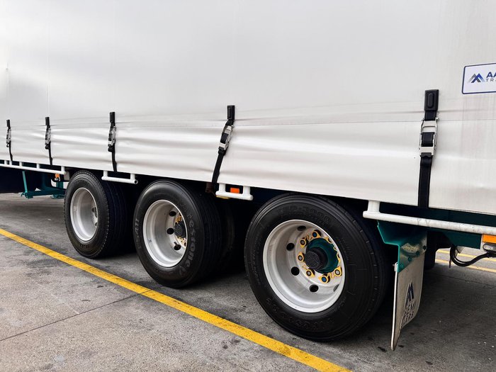2015 Maxitrans St3 18 Pallet Drop Deck Curtain Sider, 1 X 20 Pins