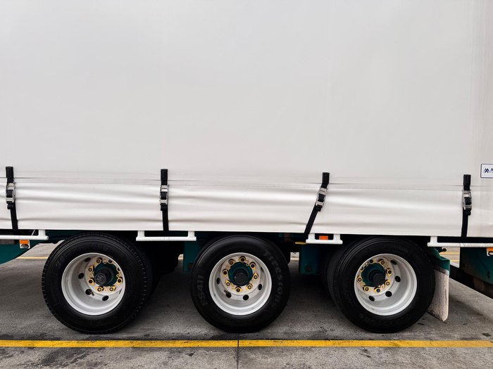 2015 Maxitrans St3 18 Pallet Drop Deck Curtain Sider, 1 X 20 Pins