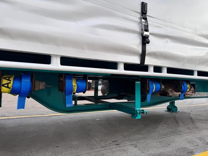 2015 Maxitrans St3 18 Pallet Drop Deck Curtain Sider, 1 X 20 Pins