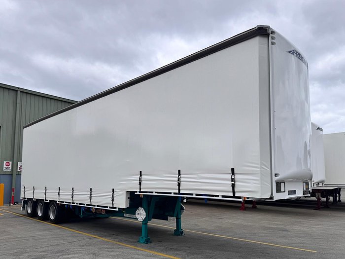 2015 Maxitrans St3 18 Pallet Drop Deck Curtain Sider, 1 X 20 Pins