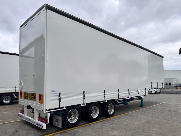 2015 Maxitrans St3 18 Pallet Drop Deck Curtain Sider, 1 X 20 Pins