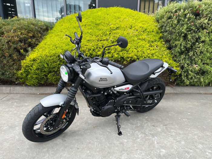 2025 Royal Enfield Guerrilla 450 Smoke Silver