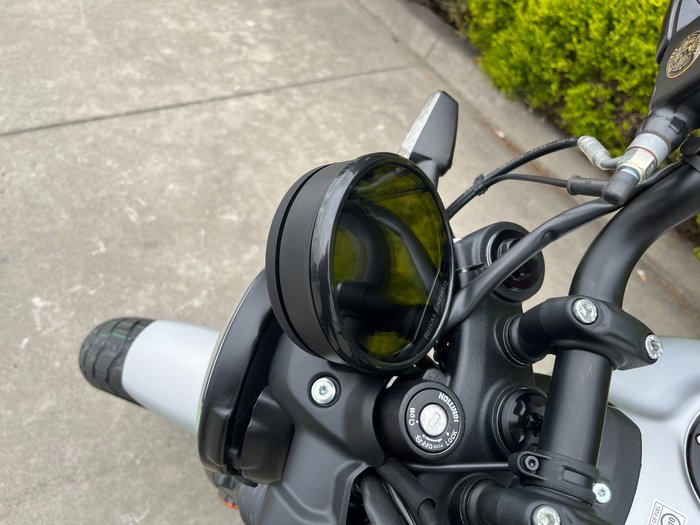 2025 Royal Enfield Guerrilla 450 Smoke Silver