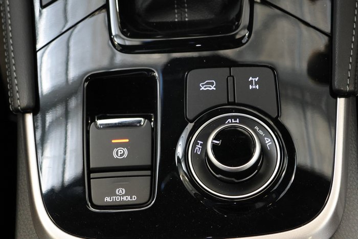 2025 Isuzu MU-X LS-T