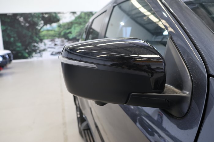 2025 Isuzu MU-X LS-T