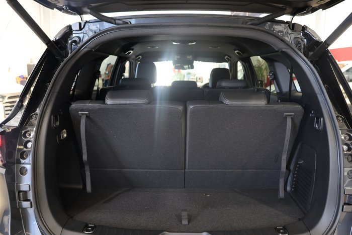 2025 Isuzu MU-X LS-T