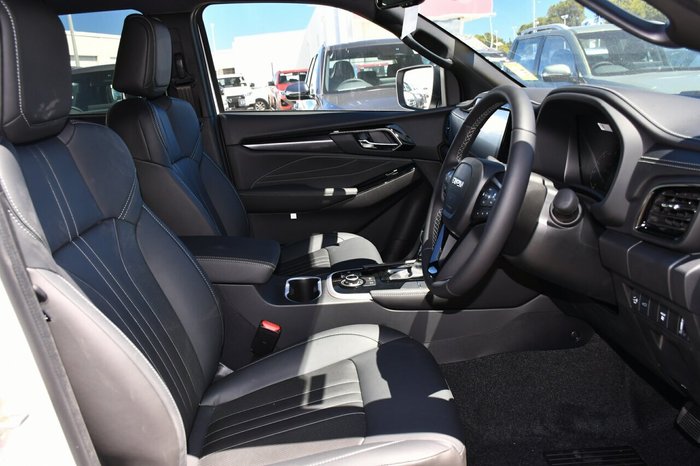 2025 Isuzu MU-X LS-T