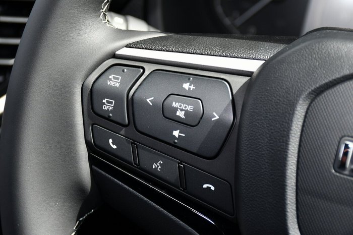 2025 Isuzu MU-X LS-T