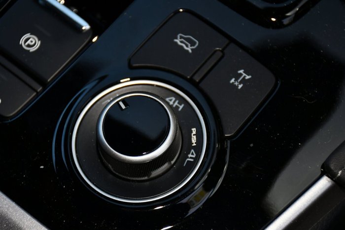 2025 Isuzu MU-X LS-T