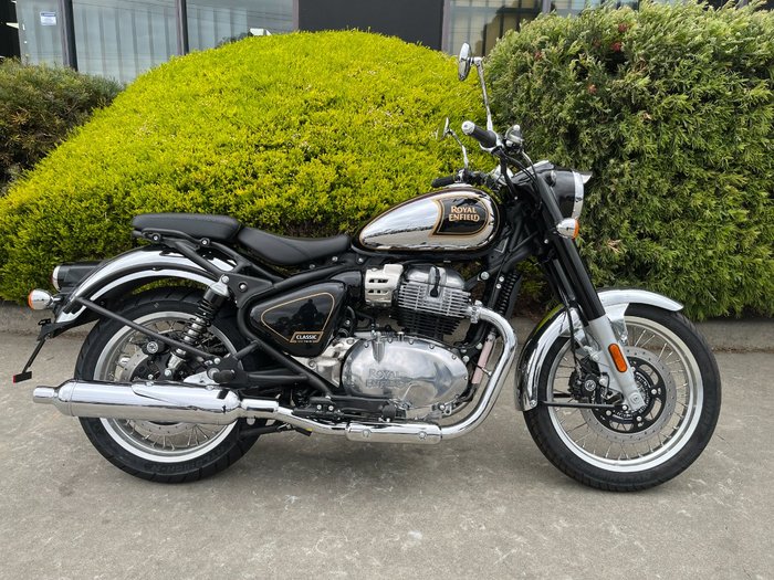2025 Royal Enfield CLASSIC 650 Black