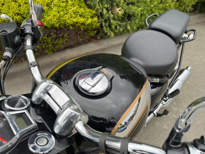 2025 Royal Enfield CLASSIC 650 Black