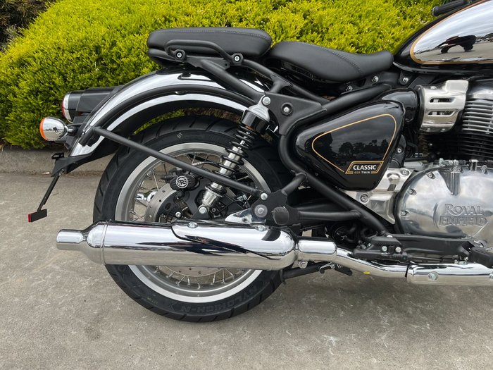 2025 Royal Enfield CLASSIC 650 Black
