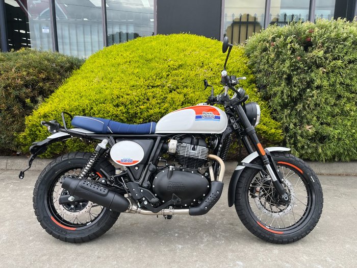 2025 Royal Enfield 2025 650CC INTERCEPTOR BEAR 650 Road White