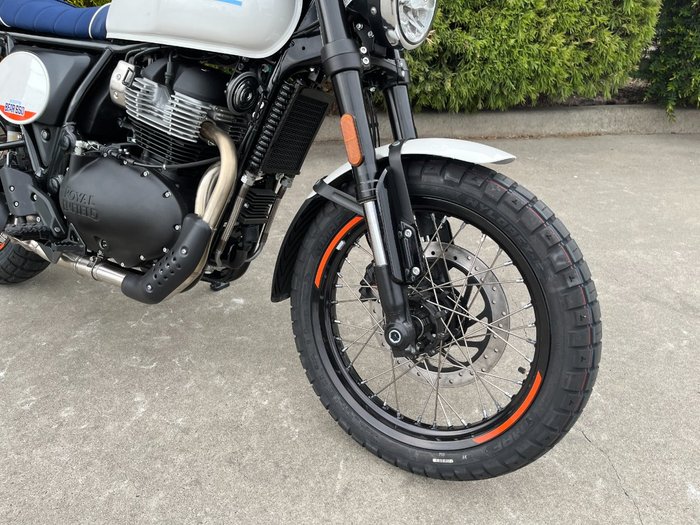 2025 Royal Enfield 2025 650CC INTERCEPTOR BEAR 650 Road White