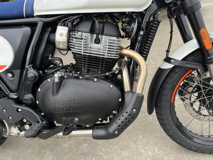 2025 Royal Enfield 2025 650CC INTERCEPTOR BEAR 650 Road White