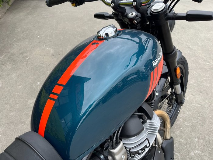 2025 Royal Enfield 2025 650CC INTERCEPTOR BEAR 650 Road Petrol Green