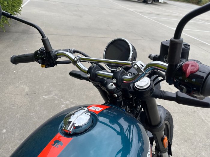 2025 Royal Enfield 2025 650CC INTERCEPTOR BEAR 650 Road Petrol Green