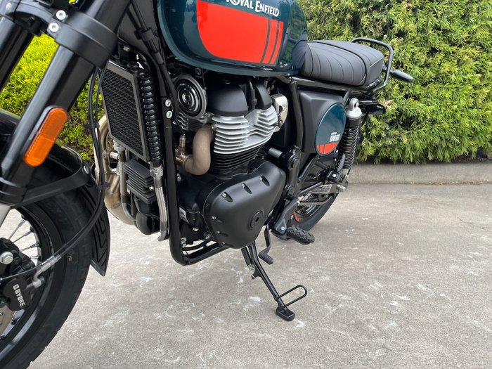 2025 Royal Enfield 2025 650CC INTERCEPTOR BEAR 650 Road Petrol Green