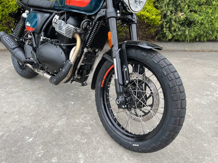 2025 Royal Enfield 2025 650CC INTERCEPTOR BEAR 650 Road Petrol Green