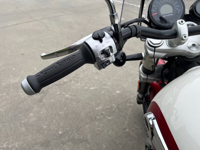 2025 Royal Enfield SUPER METEOR 650 Red