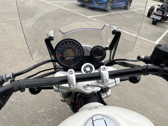 2025 Royal Enfield SUPER METEOR 650 Red