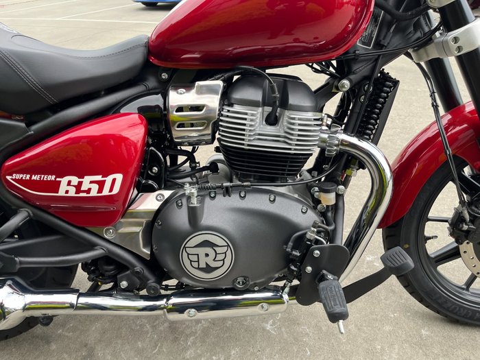2025 Royal Enfield SUPER METEOR 650 Red