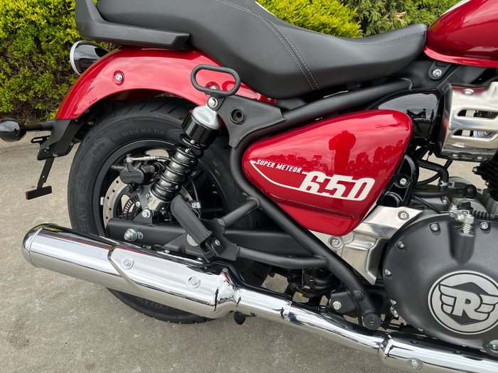 2025 Royal Enfield SUPER METEOR 650 Red