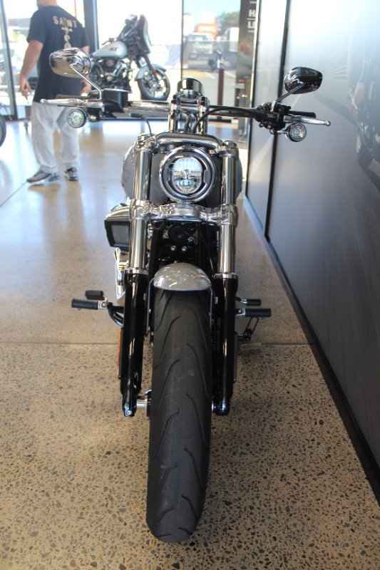 2025 Harley-davidson FXBR BREAKOUT (117) billiard gray