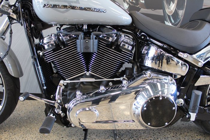 2025 Harley-davidson FXBR BREAKOUT (117) billiard gray