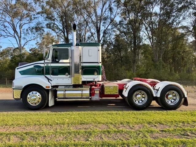 2006 Kenworth T401 36-Inch Bunk, Cat C12 430Hp,18Sp 